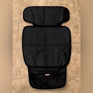 Munchkin car seat protector